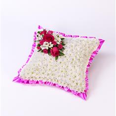 Classic White Cushion 2